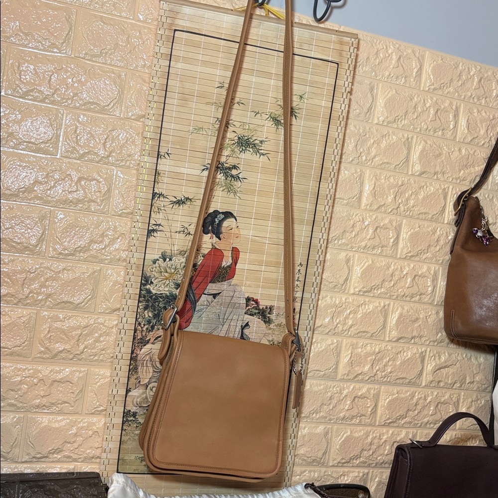 Coach Legacy Medium Flap Bag Vintage Y2K Tan Leather Messenger 9145 Adj Strap
